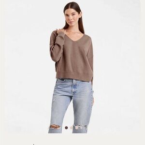 NUUDS Women's Luxe V-Neck Sweater in Mocha - XL